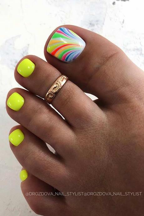 toe-nail-designs-for-summer-2022-35_8 Modele de unghii pentru vara 2022