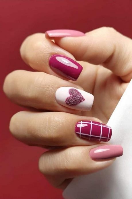 valentine-nails-2022-52_3 Valentine cuie 2022