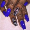 Royal albastru nail art