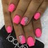 Neon roz nail art