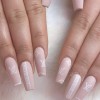Modele de unghii acrilice roz alb