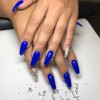 Modele de lacuri de unghii albastru regal