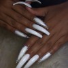 Modele lungi de unghii albe
