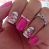 Roz floral nail art